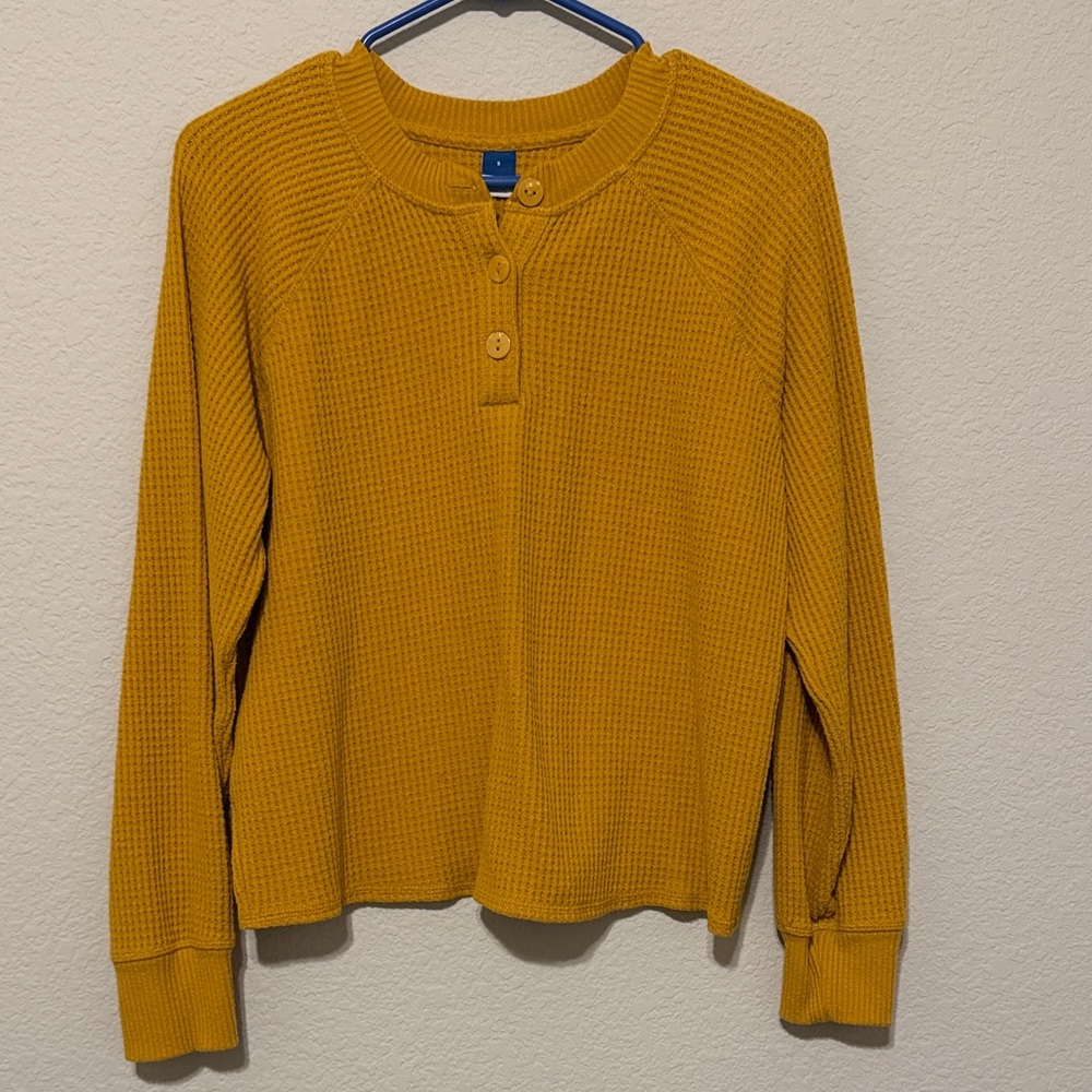 Old Navy Golden Waffle Knit Long Sleeve Henley
